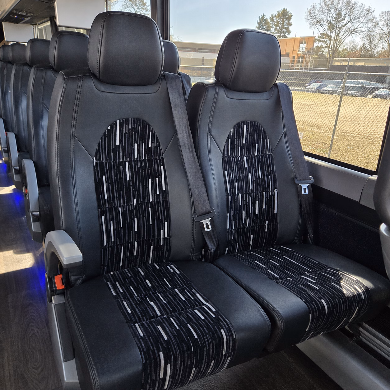 day trip buses to sipsey vineyard and jules j berta vineyards